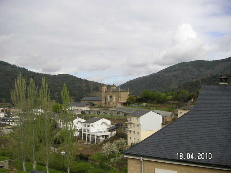 Villafranca met Santiagokerk