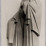 Tuinbeeld met de titel 'Çharitas' (W.C. Brouwer, 1877 - 1933). Moderne 'verbeelding'?